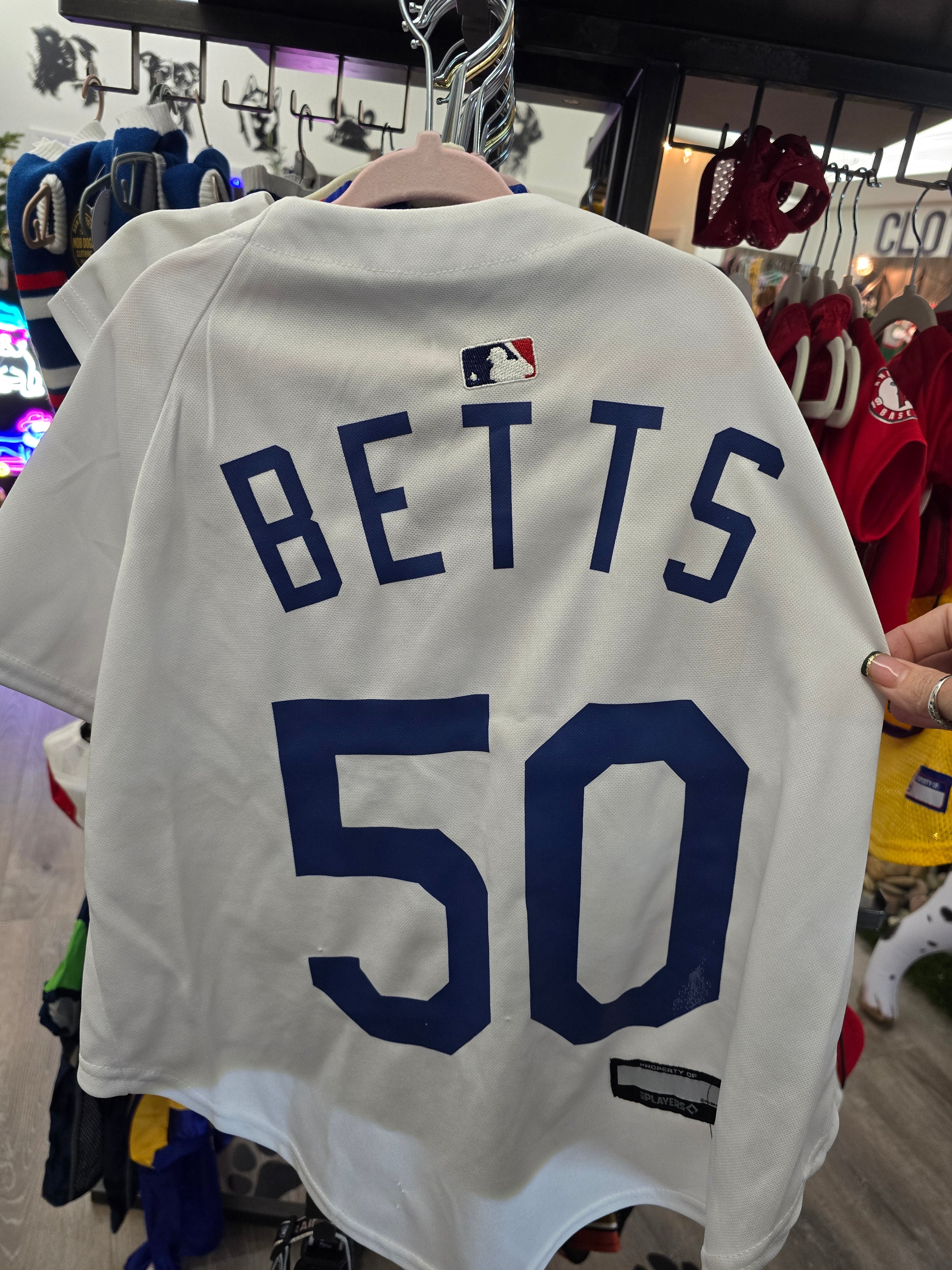 Betts Dodger jersey