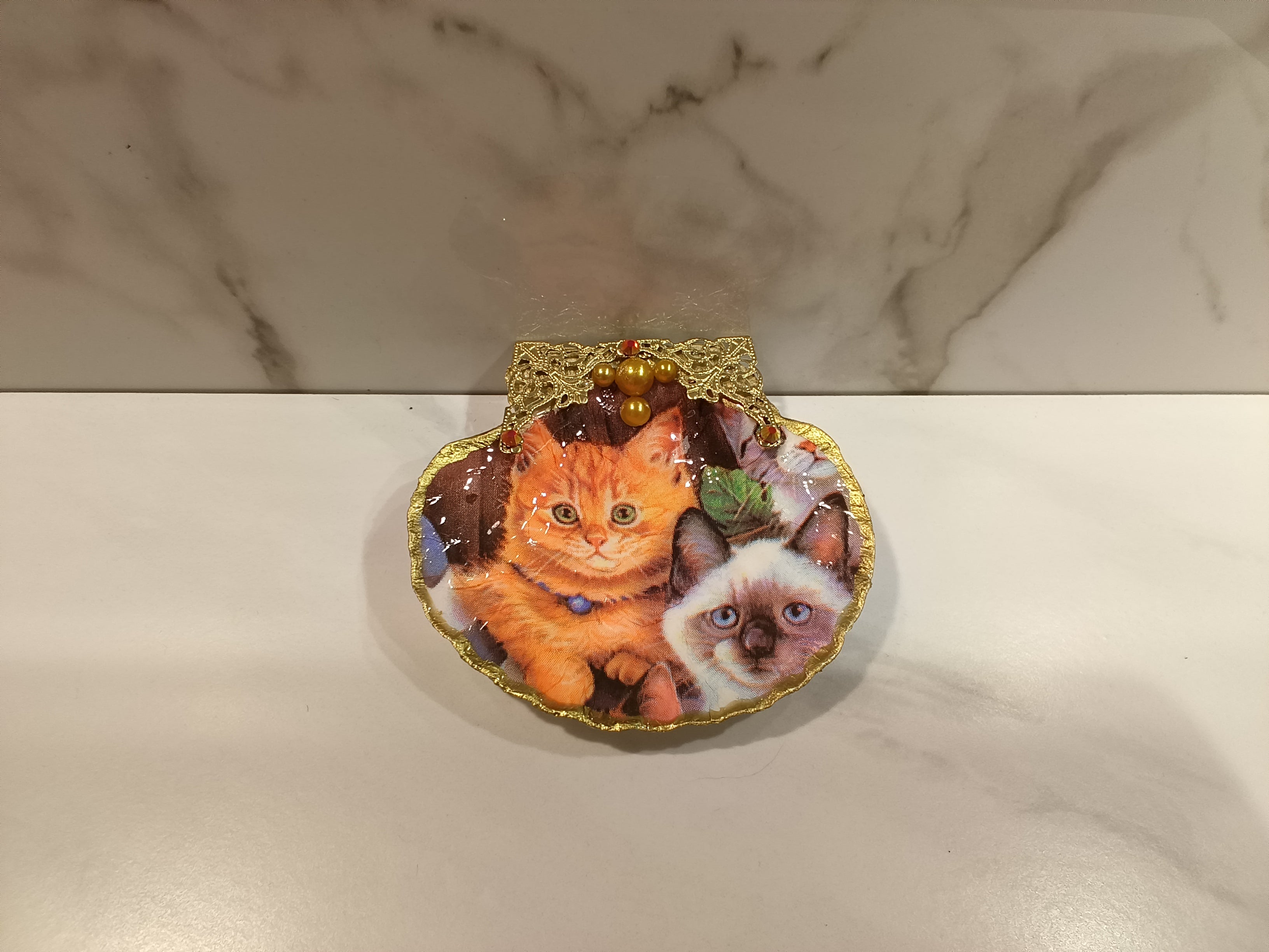 Decorated Kitten Seashell with Gold Trim