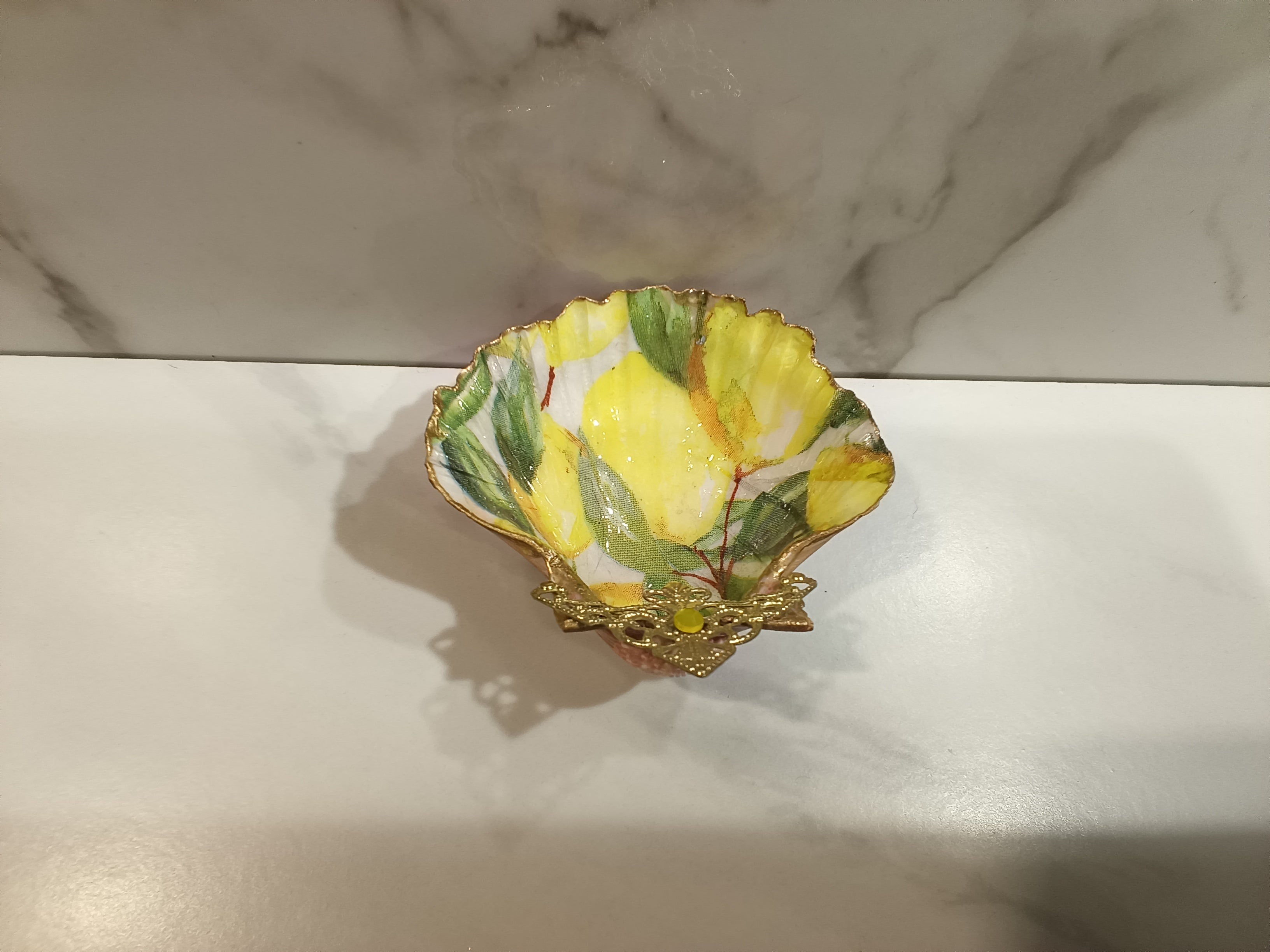 Yellow Tulip Scallop Shell Art Dish with Gold Filigree Stand